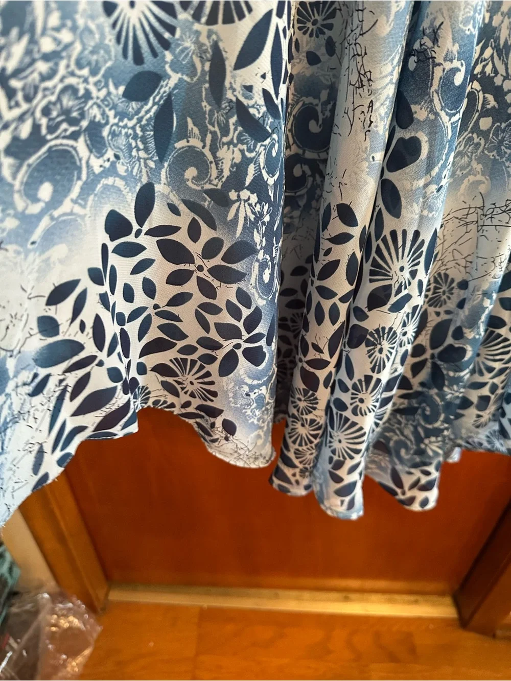 Newsworthy NWT Blue White Georgette Print Flounce Midi Skirt Small